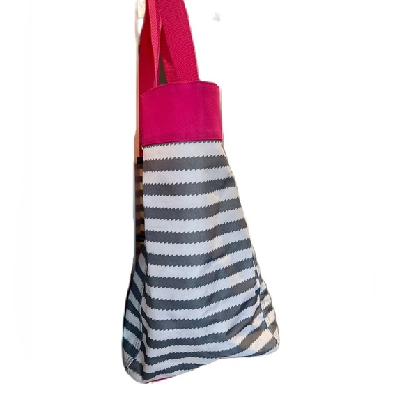 Thirty-one embroidered “S” Tote - Picture 6 of 14